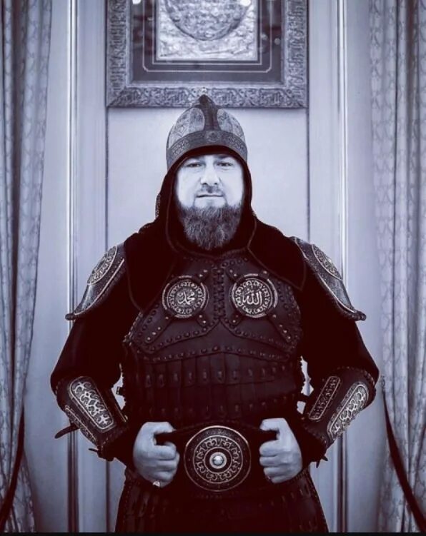 Восточный хан. Рамзан кадыров глава чеченской республики. Рамзан кадыров в детстве. Рамзан кадыров украина 2022. Кадыров 2023.