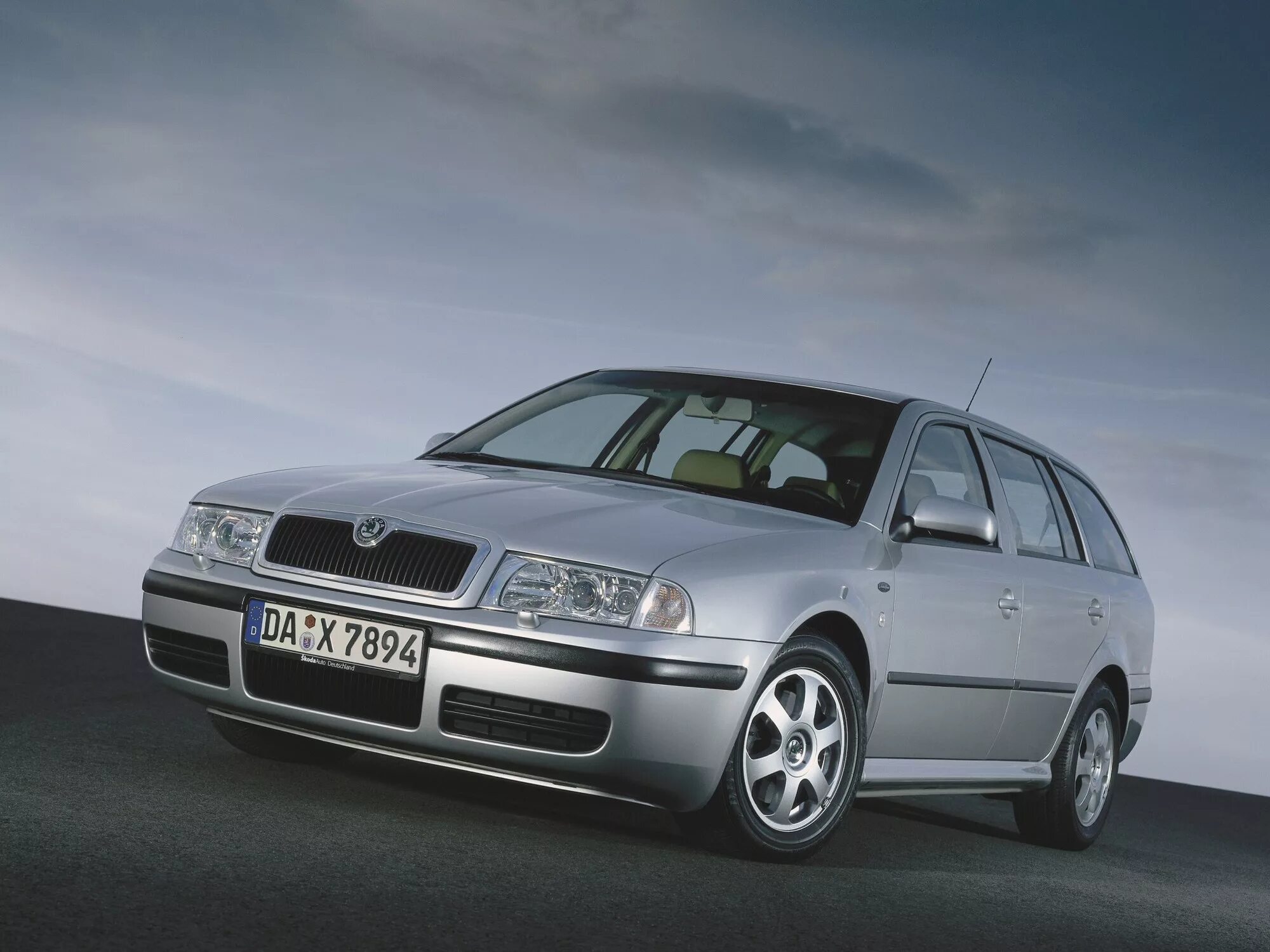 Шкода первого поколения. Skoda Octavia a4 Tour. Skoda Octavia Tour 2000. Škoda Octavia Tour 1996. Skoda Octavia Classic a4.