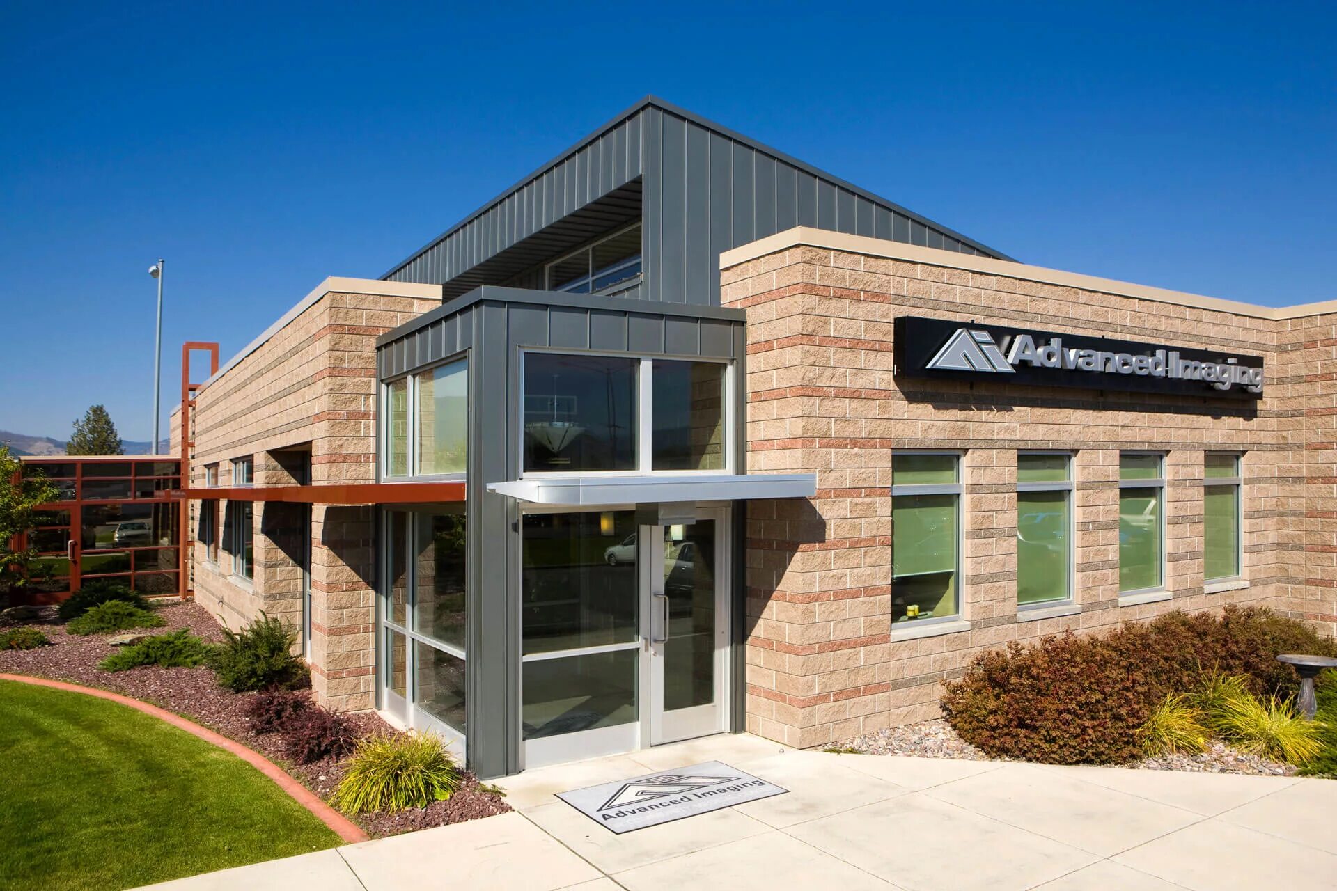 Grattacielo. современные производственные здания. ляйхт архитектура. Hochhaus. Velo towers / asymptote architecture.