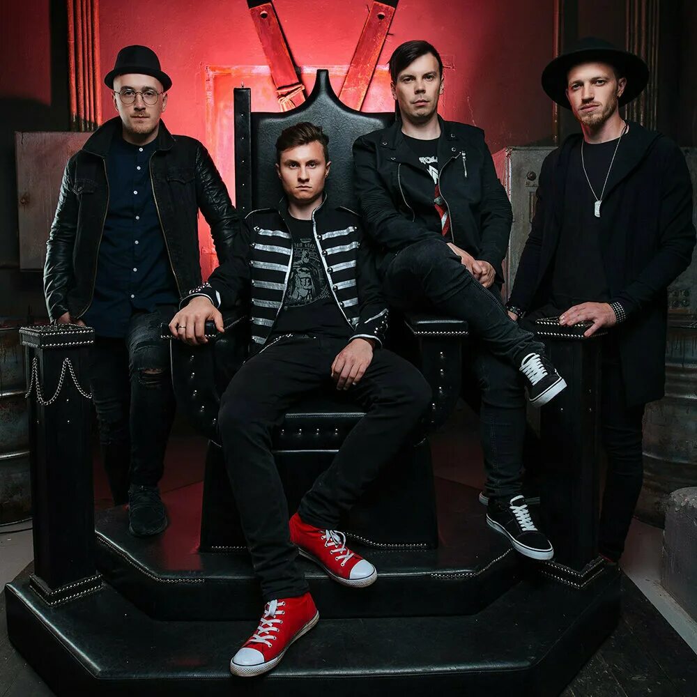 Группа радио тапка. Радио тапок слушать лучшие. Концерт группы "radio tapok". Radio tapok группа. Radio tapok группа.