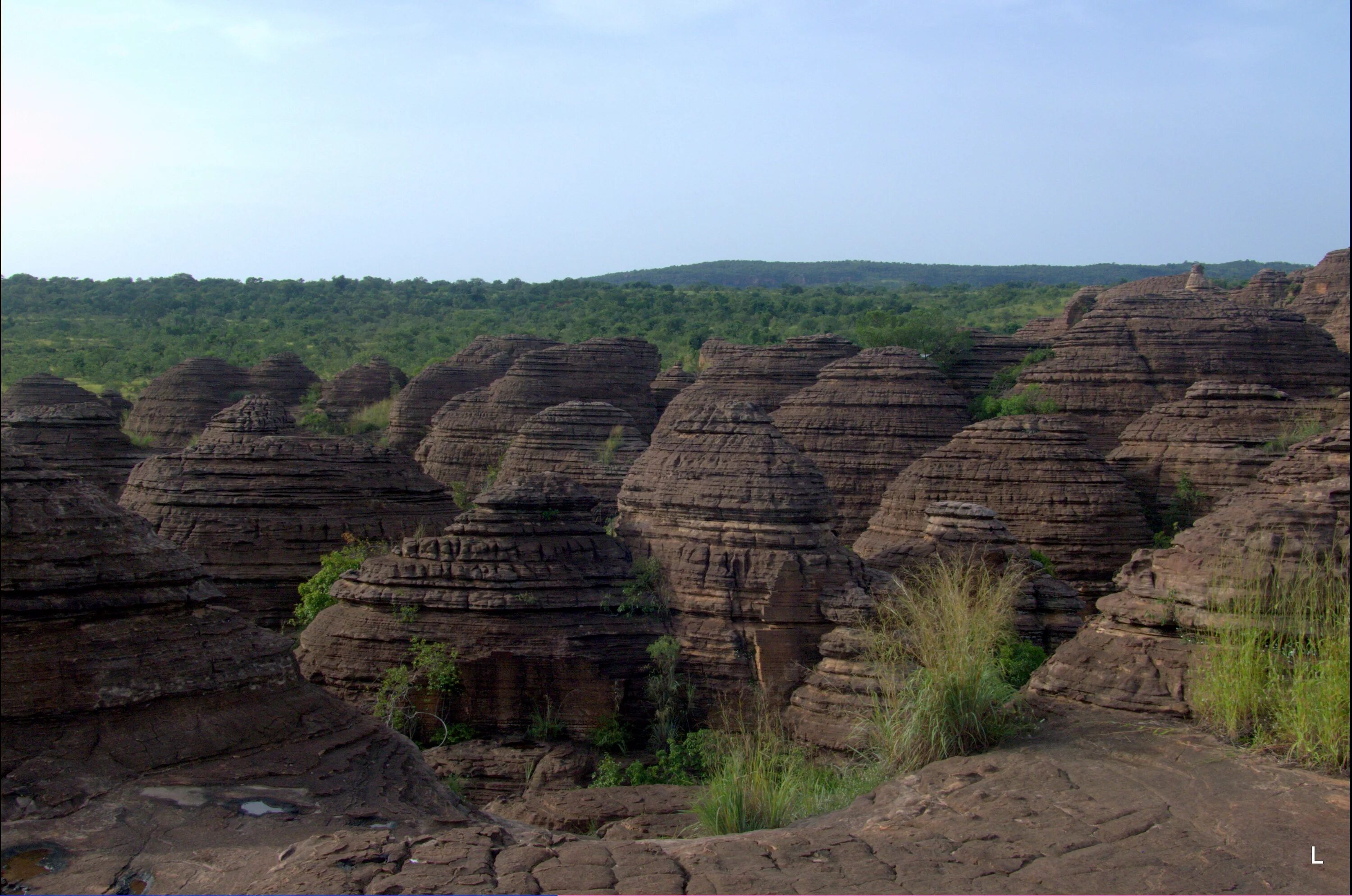 Буркина фасо это. Арли национальный парк Буркина-Фасо. Буркина Фасо рельеф. Буркина Фасо плато МОСИ. Уагадугу достопримечательности.