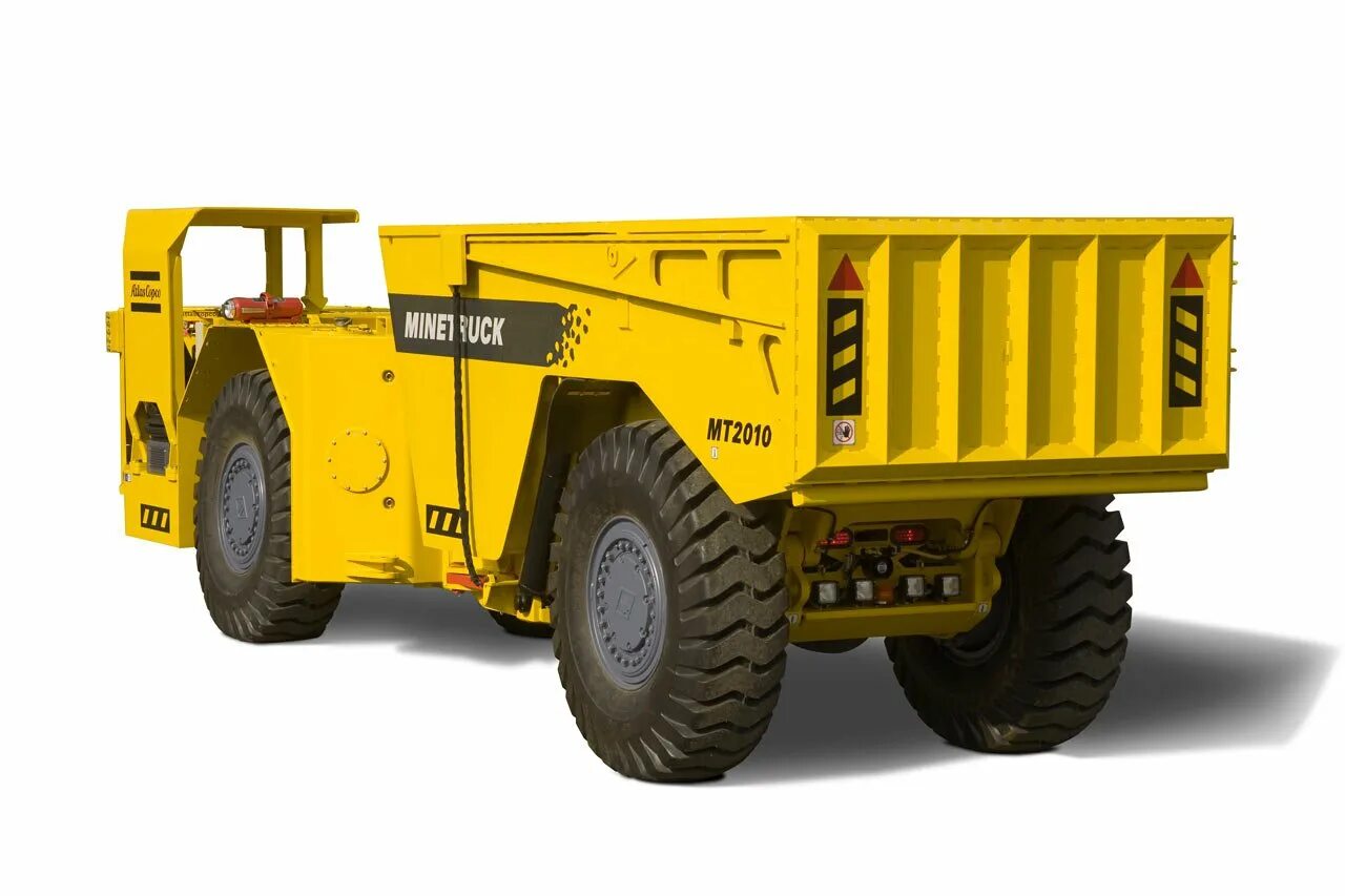 Шахтный самосвал sandvik th320. Шахтный самосвал atlas copco mt2010. Автосамосвал шахтный sandvik th540. Шахтный самосвал сандвик. Шахтный самосвал.