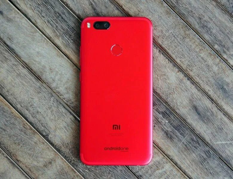 Телефон xiaomi a1. Xiaomi mi a1 Red. Ксиаоми ми а1 красный. Ксяоми ми а 1 красный. Сяоми 1&1 красный.