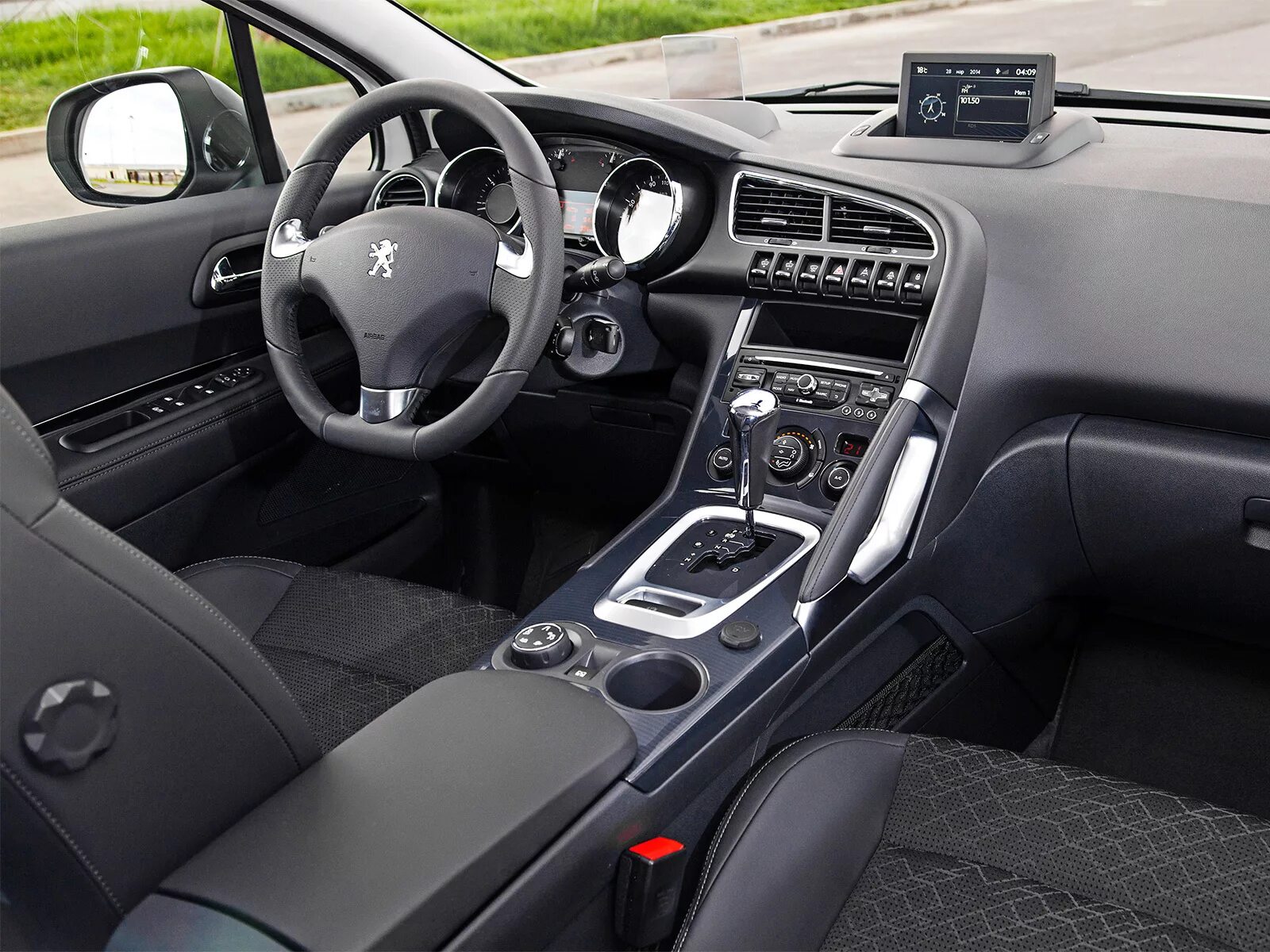 Peugeot partner crossway. Новый пежо 308 салон. Peugeot crossway 2021. Пежо седан 408 салон. Пежо 308 рестайлинг салон.