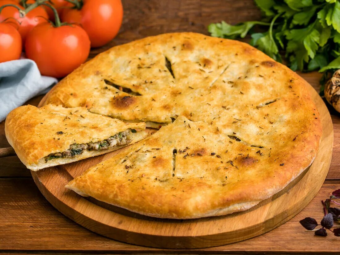 Кубдари с мясом. Кубдари хачапури с мясом. Кубдари хачапури с мясом. Хачапури кубдари. Кубдари с мясом.