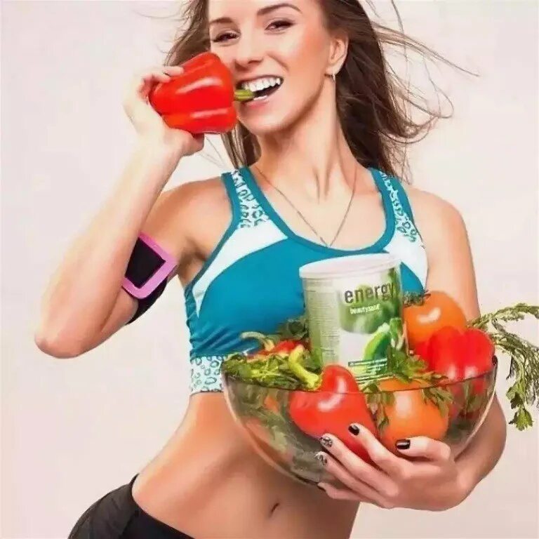 Здоровое питание женщина. Девушка здоровая еда. Здоровое питание девушка. Правильное питание. Девушка на диете.