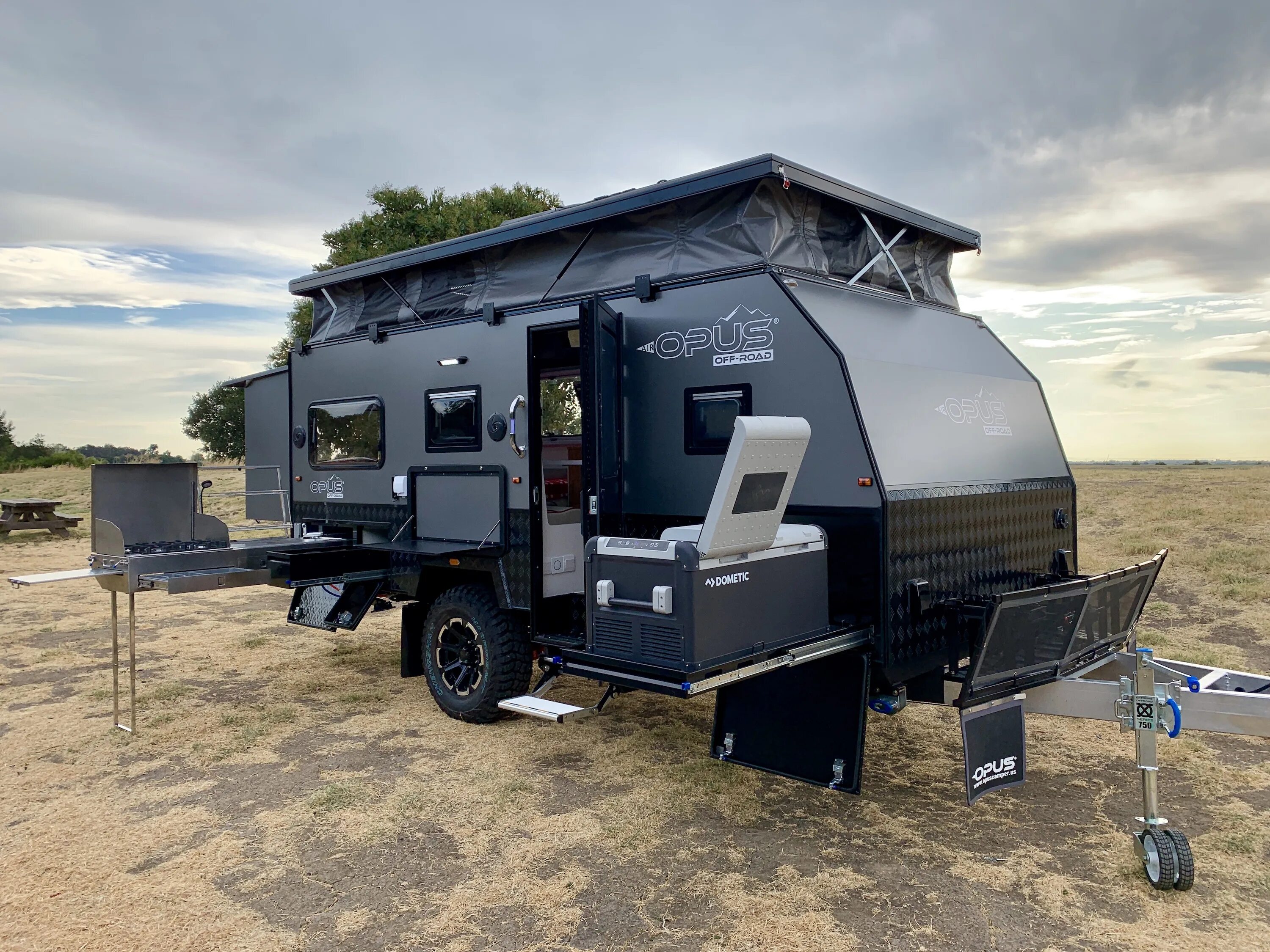 Экспедиционный прицеп off-road. Прицеп-кемпер exp-6 off-road camper bruder expedition. Внедорожный прицеп opus offroad. Прицеп для бездорожья xventure. Внедорожные прицепы анвир.