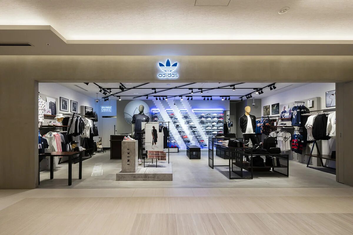 магазин оригинального adidas. адидас авиапарк. магазин оридж адидас. адидас флагманский магазин. адидас флагманский магазин в москве.