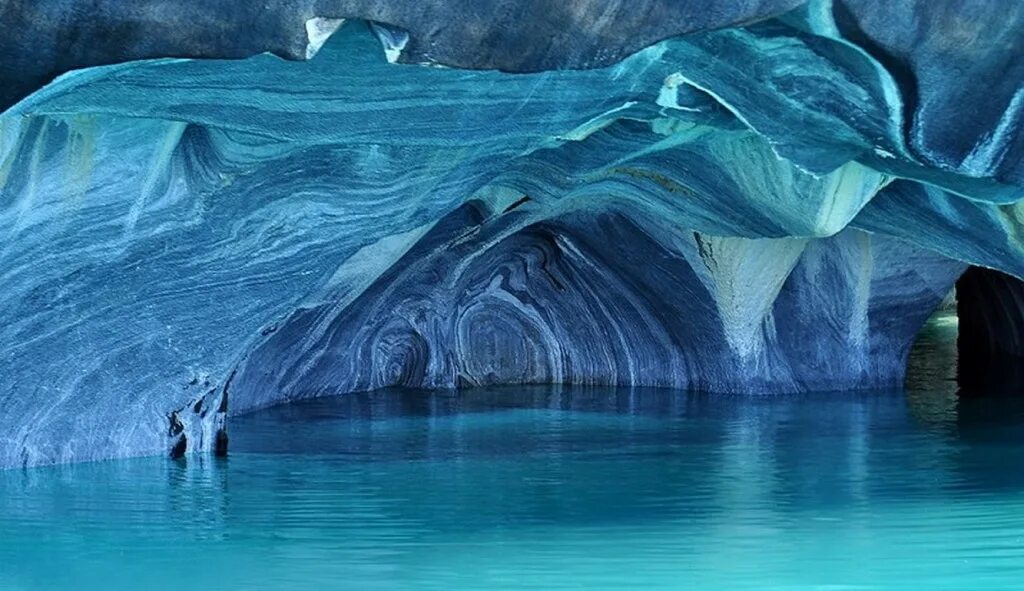 Самые красивые медленно. Мраморные пещеры Чиле-Чико, Чили. Мраморные пещеры озера Хенераль Каррера. Озеро Буэнос Айрес Хенераль-Каррера. Мраморные пещеры Патагонии Чили.
