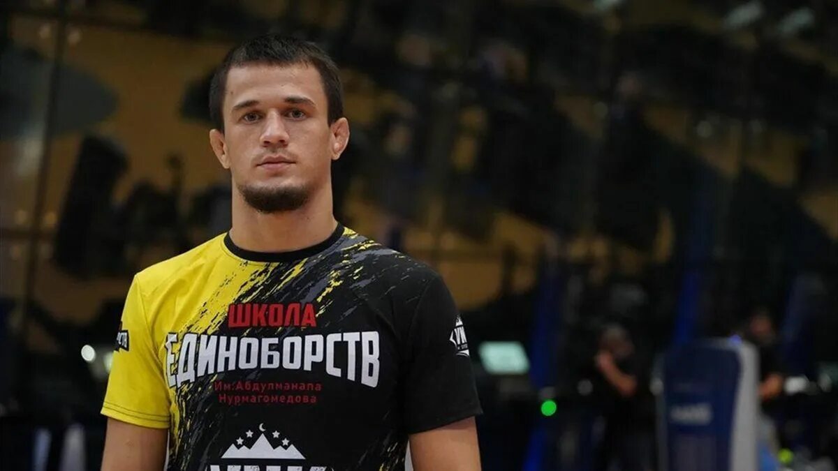 Усман нурмагомедов. Усман нурмагомедов bellator. Усману нурмагомедову. Усман нурмагомедов беллатор. Отец усмана нурмагомедова.