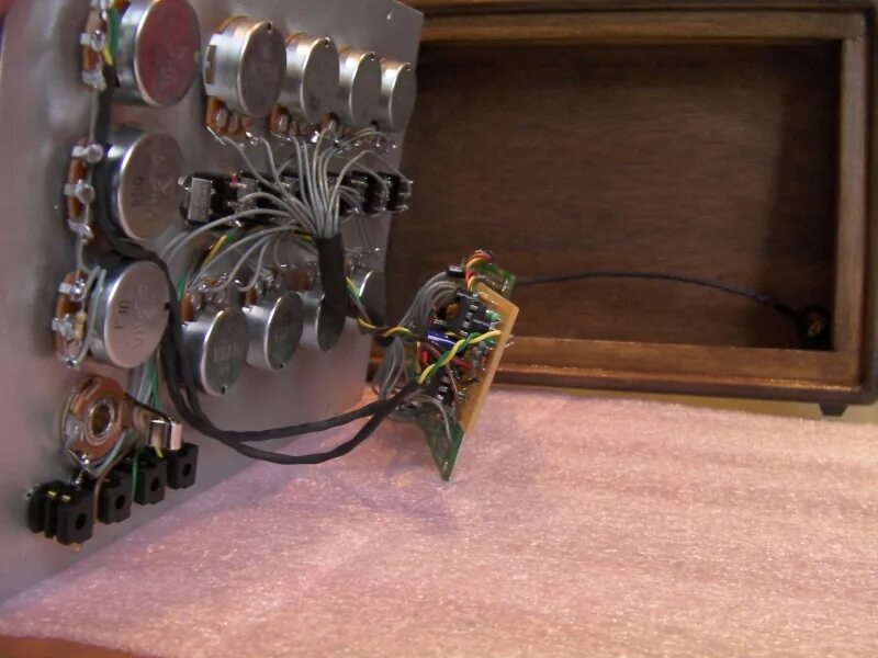 Саунд генератор. Sound generator аналог. weird sound generator. генератор звуков мультфильмы купить.