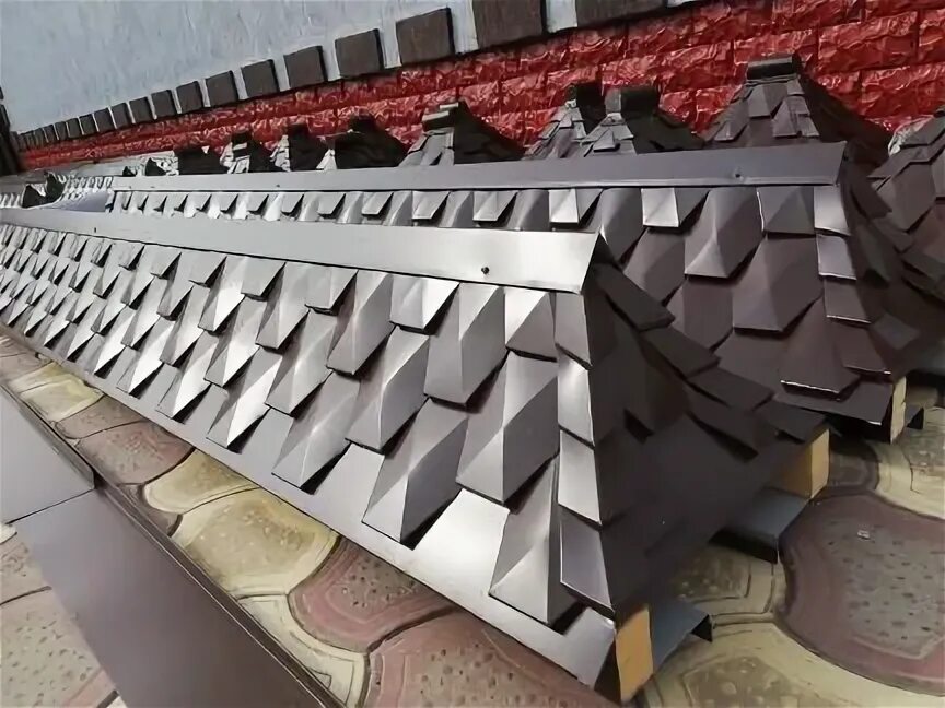 кровля чешуя. кровля чешуя. кровельная чешуя шашка. забор чешуя. на чешуе жестяной рыбы.