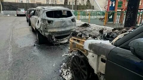 Горит машина в москве