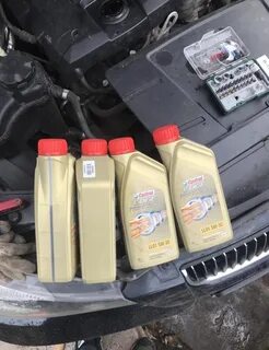 Заливаю в bmw масло