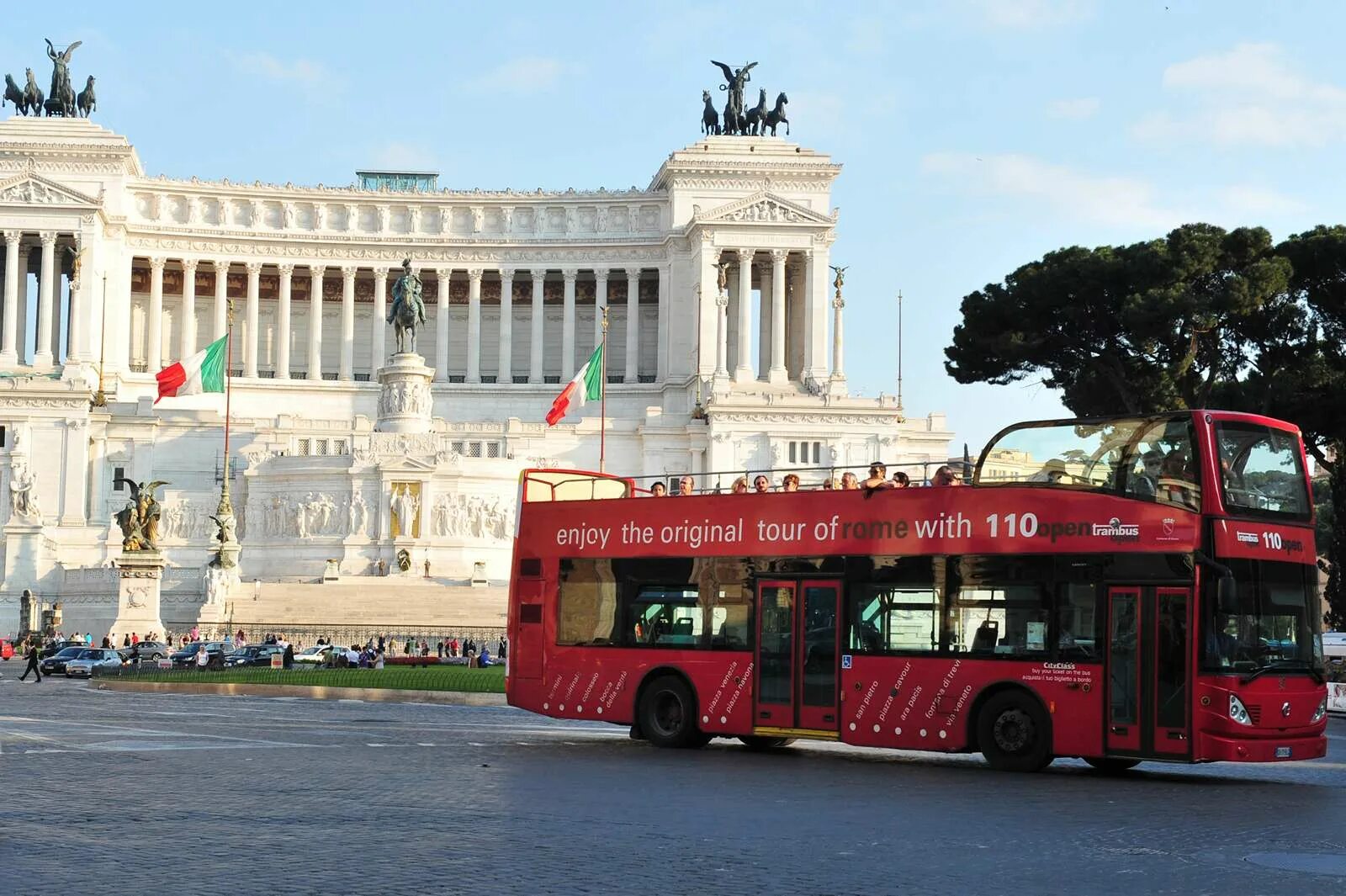 Автобусный тур. Экскурсионный туризм. Рим общественный транспорт. Автобусный тур в Италию. Экскурсионные страны