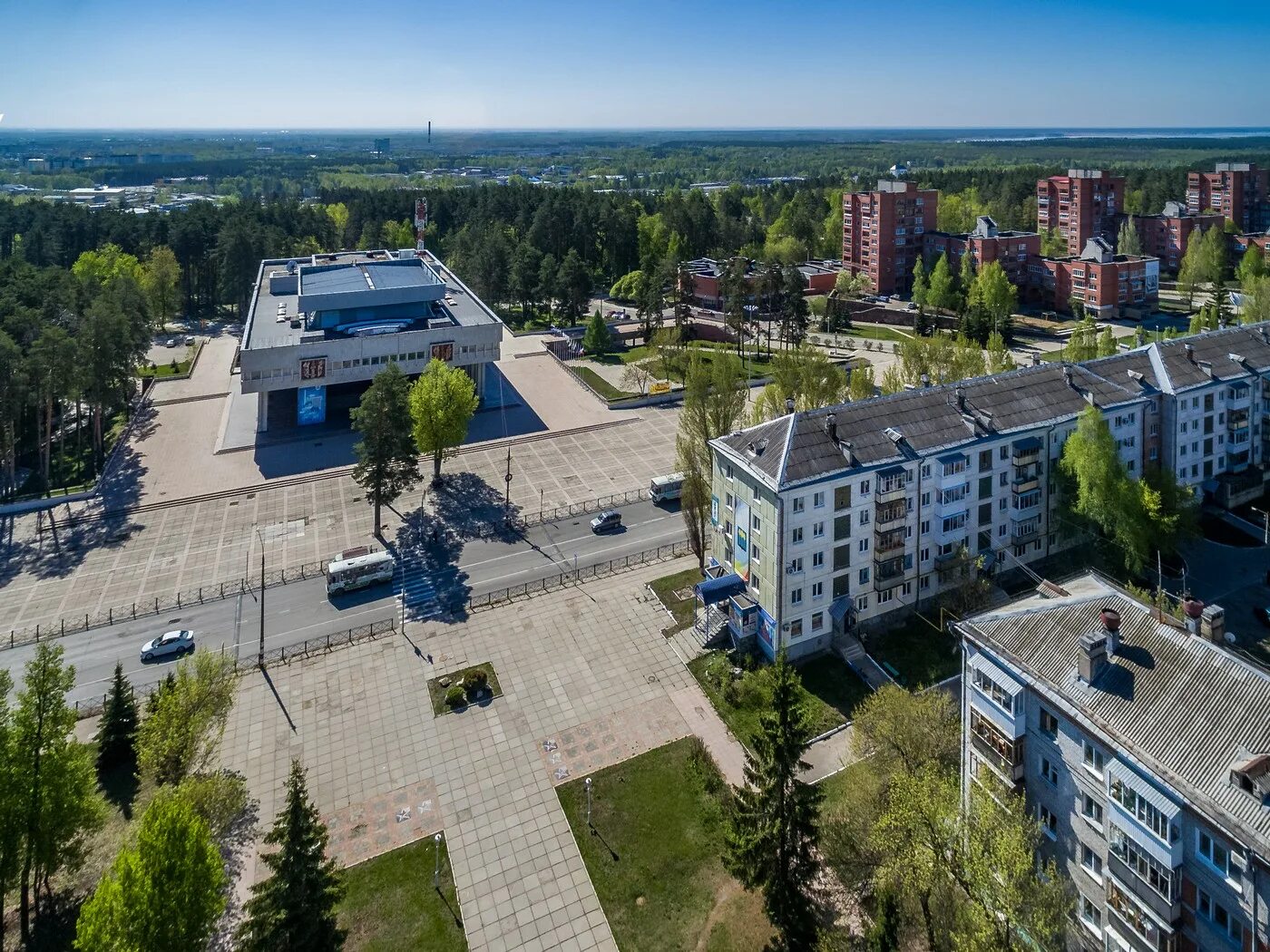 Центром промышленности является г димитровград. Парк Западный Димитровград. Димитровград Соцгород. Город Димитровград Ульяновской области. Дмитровград Ульяновск.