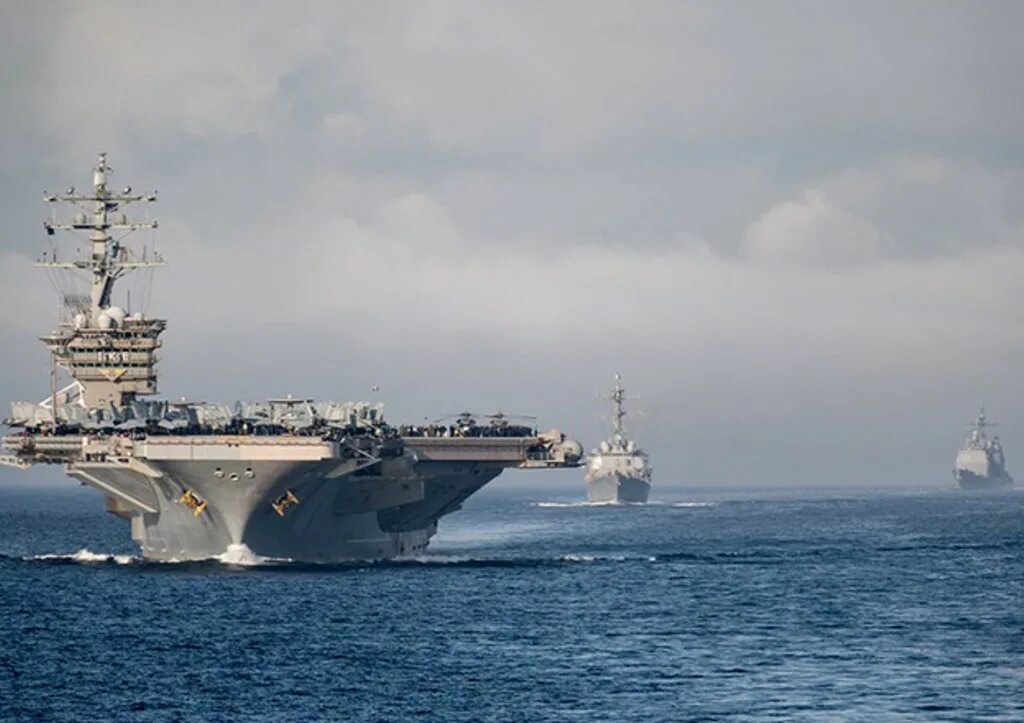 Состав вмс сша. Авианосцы 6 флота сша. 6 флот сша в неаполе. вмф сша. военно-морские силы сша.