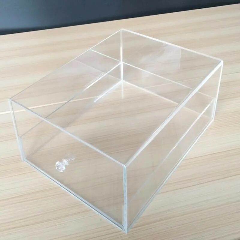 Clear box. Акриловые прозрачные коробки. Акриловый контейнер прозрачный. Акриловый прозрачный ящик. Коробка из акрила прозрачного.