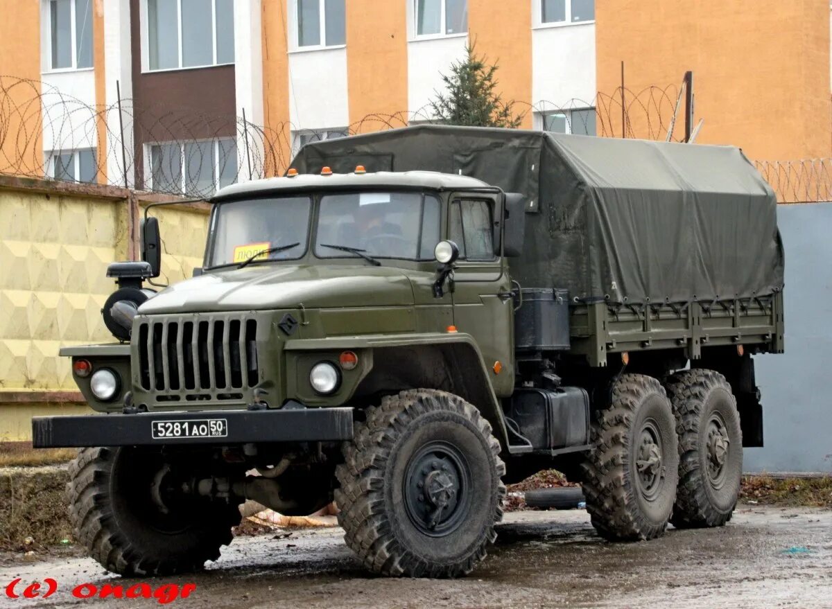 Урал 4320 старого образца. Урал 4320. урал урал 4320. урал 4320 военный камаз. урал 4320 1977.