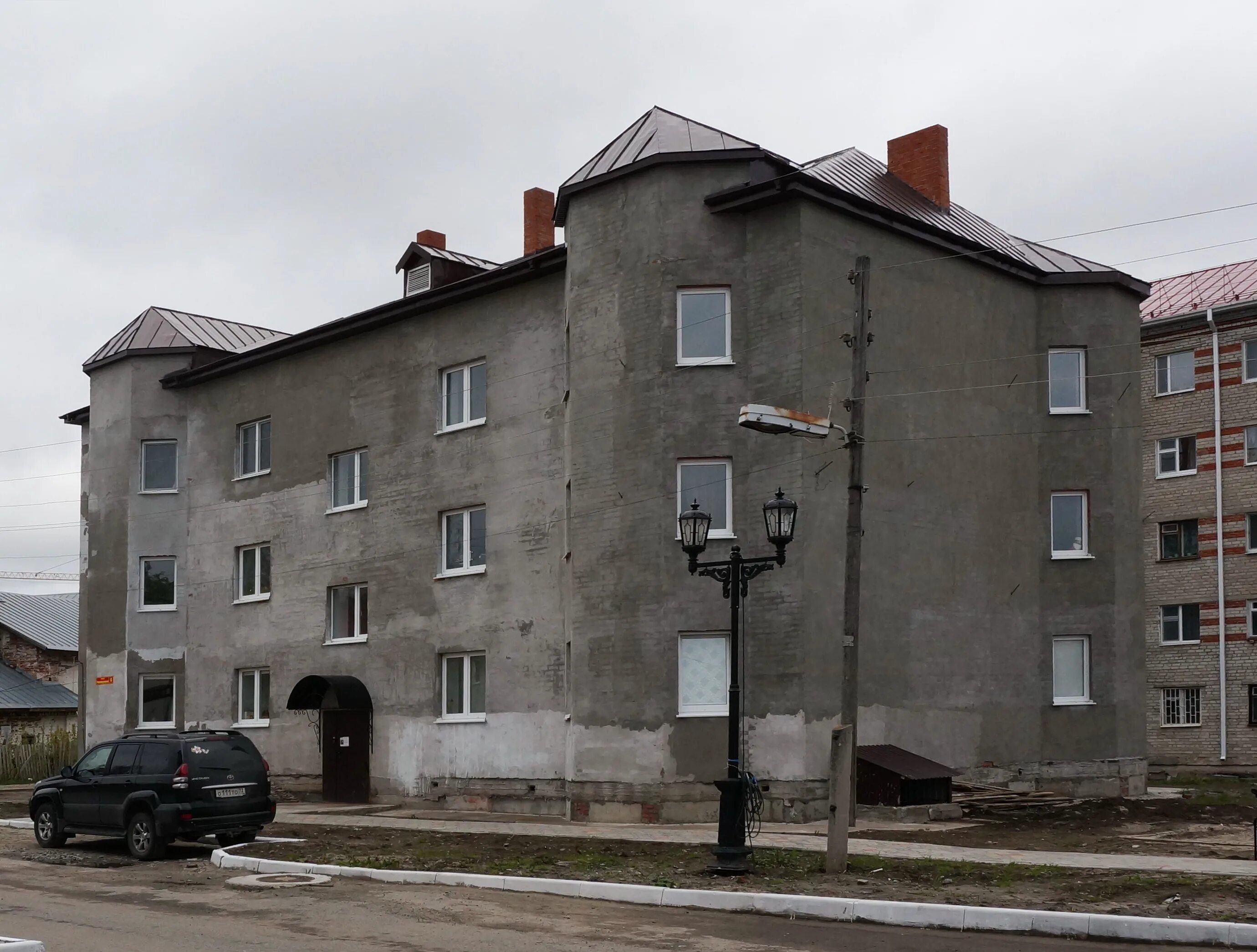 Тобольск ул революционная. Тобольск революционная 19. революционная улица тобольск. революционная 11 тобольск. тобольск революционная 27а год постройки.