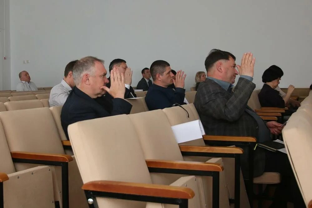 Население железногорск 2023. Заседание Железногорской городской Думы. Фотографии заседания. Соликоо Железногорск Курская область.