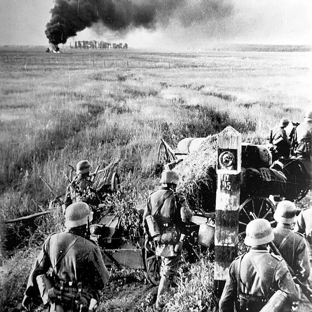 Немецкие войска пересекают границу советского Союза 22 июня 1941 1941. Немецкие солдаты 22 июня 1941. Вермахт 1941 Барбаросса.