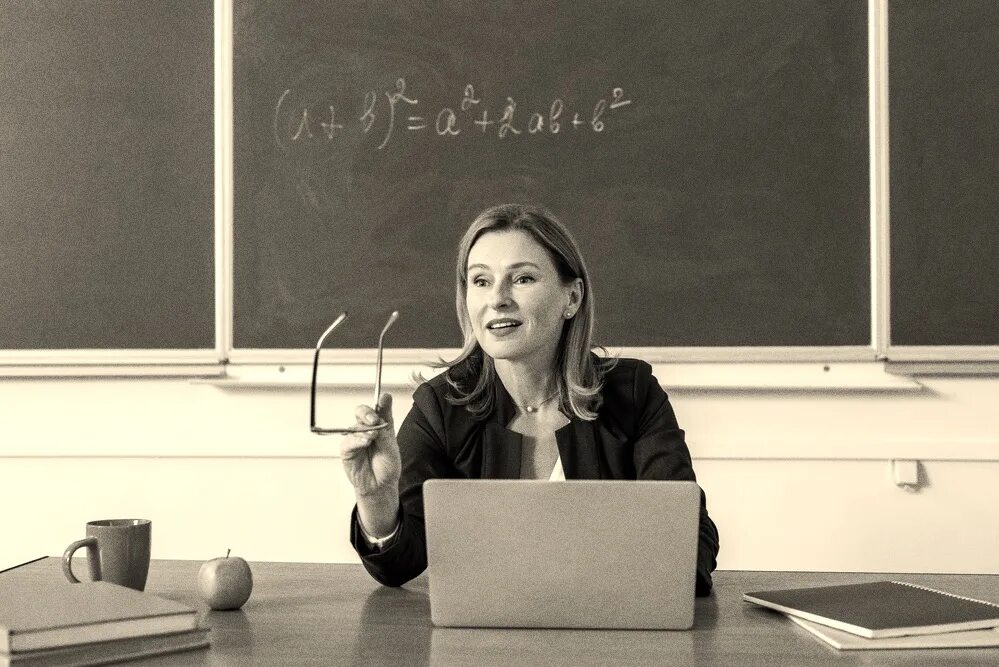 Почему учительница. Учитель. учительница. преподавательница вуза. женщина учитель.