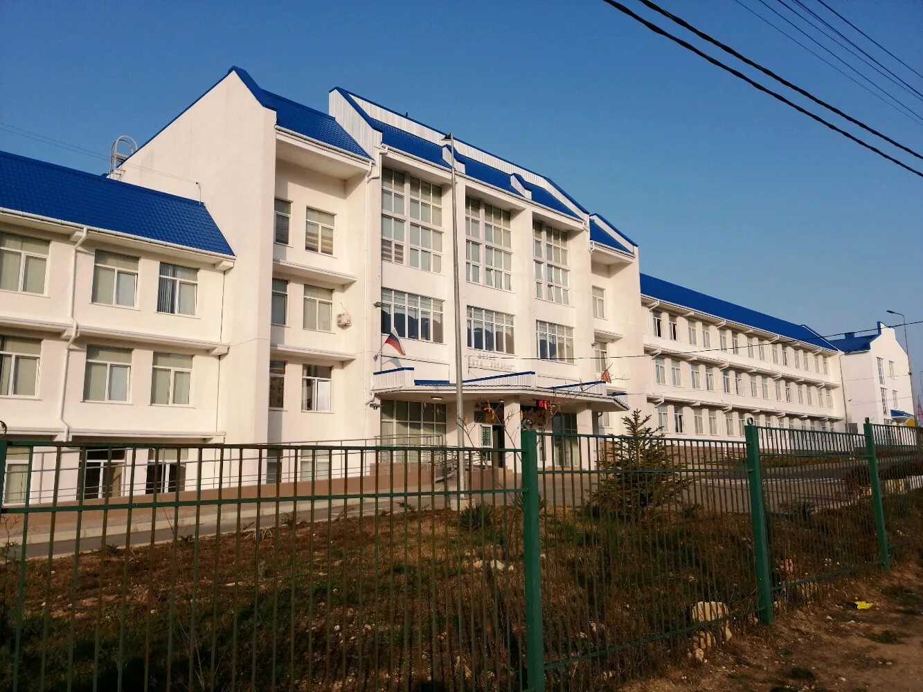 Новая школа в казачьей бухте севастополь. Школа казачья бухта севастополь официальный сайт. Новая школа в казачьей бухте севастополь. Образовательный центр казачья бухта севастополь. Оц севастополь.