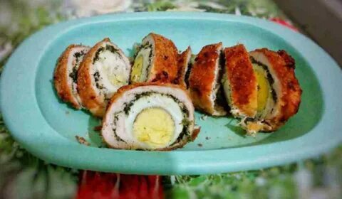 Куриный рулет с яйцом