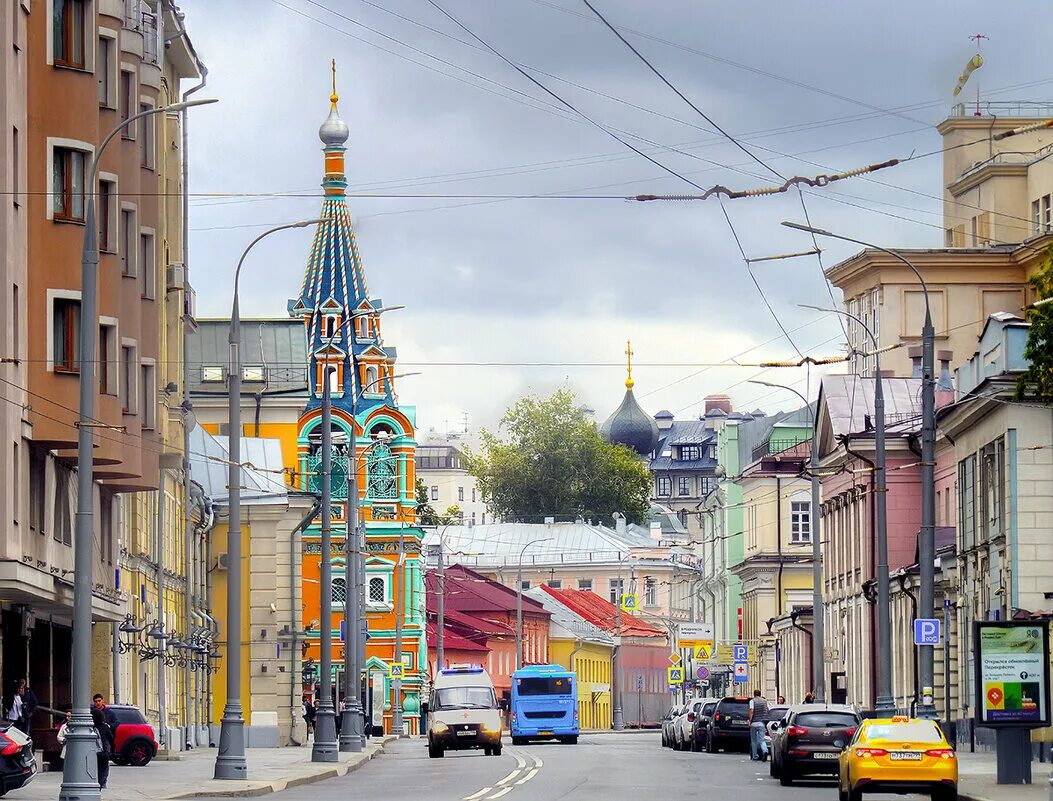 Ул б полянка. Большая Полянка Москва. Улица Полянка в Москве. Район Полянка Москва. Ул большая Полянка Фотогалерея.