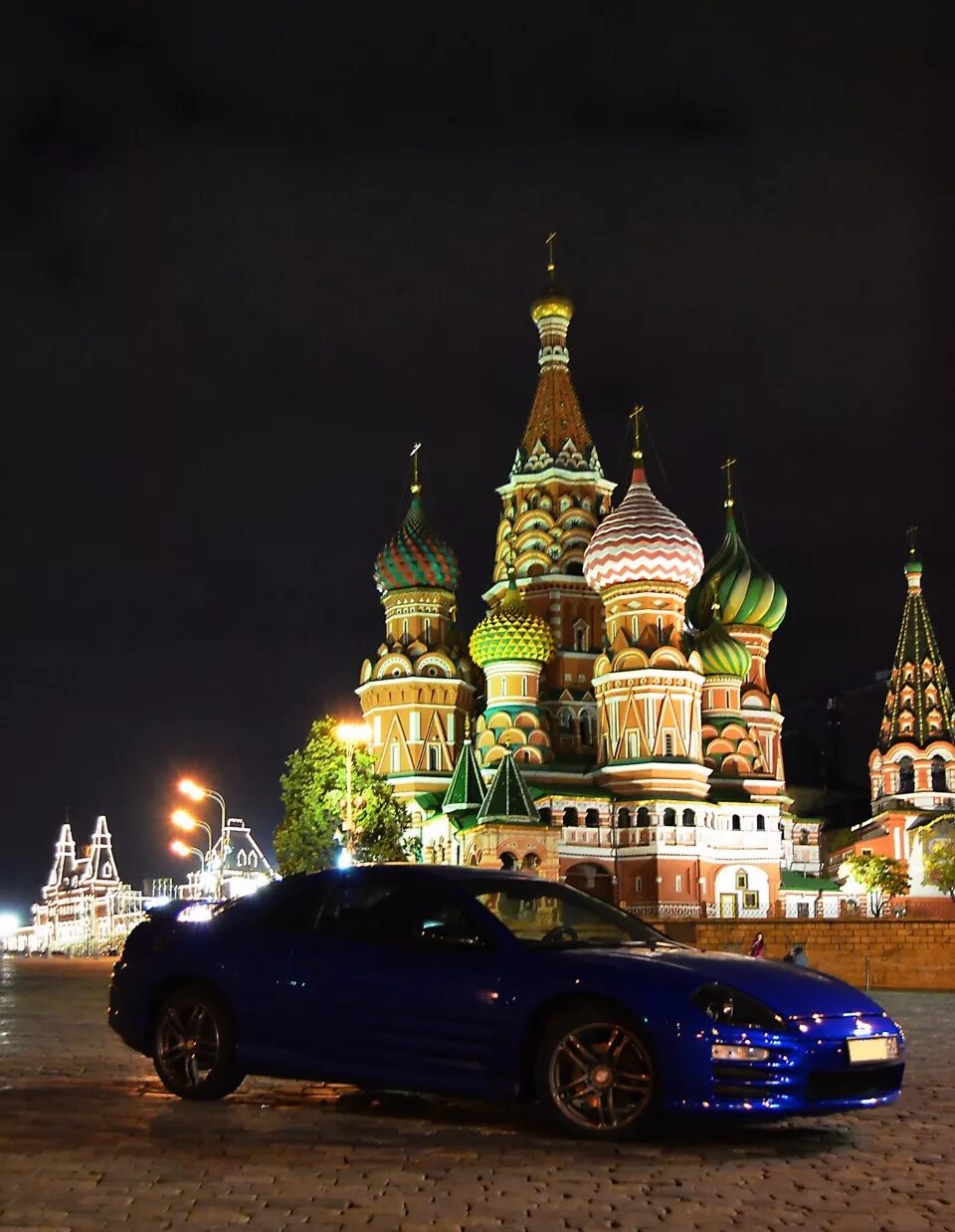 Москва авто любые. Московские машины. Ночная Москва на машине. Ночная Москва из машины. Крутые машины в Москве.