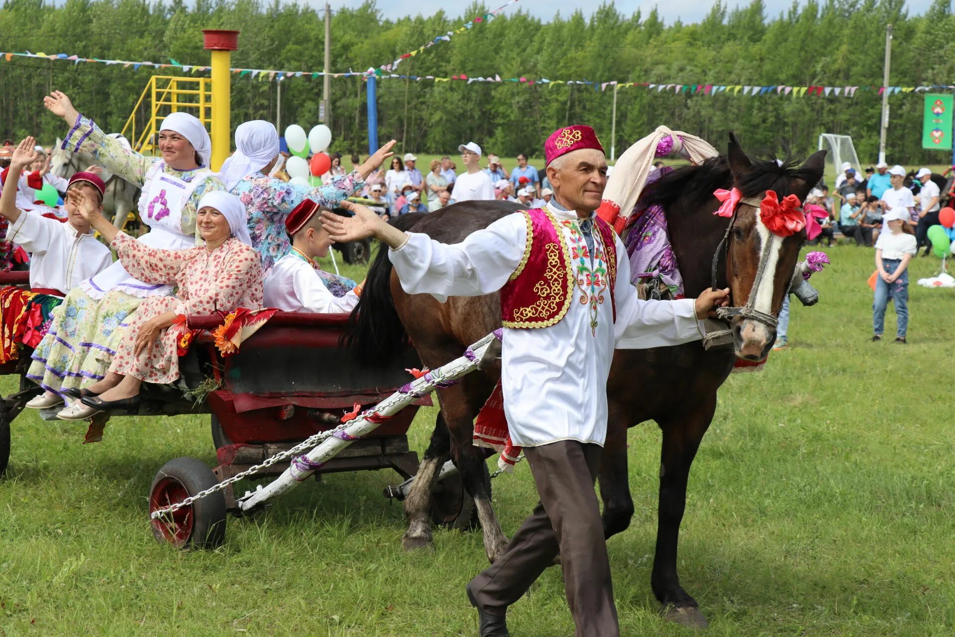 Сценарий праздника татарских праздников. Сабантуй в Дрожжановском районе. Шемурша Сабантуй. Сабантуй Рсаево. Сабантуй Черемшан 2021.