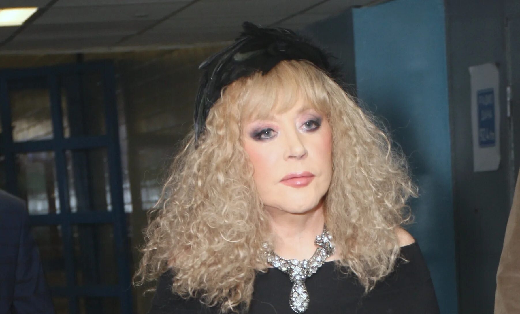 у примадонны их 7 букв. пугачева 2023. алла пугачева 2022. пугачева молодая. у примадонны их 7 букв.