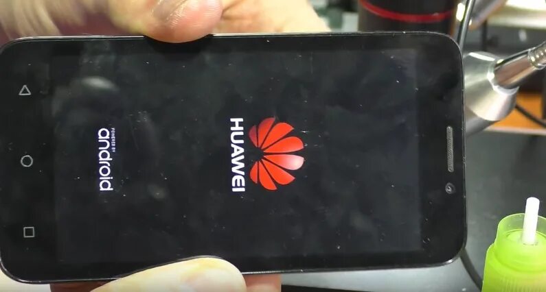 Меню recovery huawei. Красная точка на планшете хуавей. Рекавери меню хонор. При включении телефона. Почему хонор не включается.