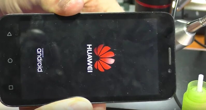 Huawei телефон включается