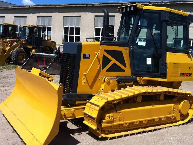 Бульдозер гусеничный shantui sd32. Shantui dh46c3 rs. Бульдозер шантуй сд 16. Бульдозер шантуй. Бульдозер shantui sd16.