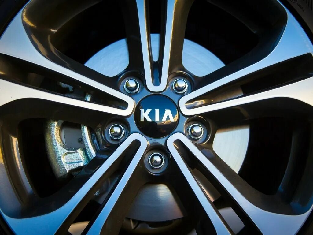 Forgiato wheels 2020. Kia cerato колеса. Красивые колесные диски. Необычные диски на машину. G power bmw wheels.