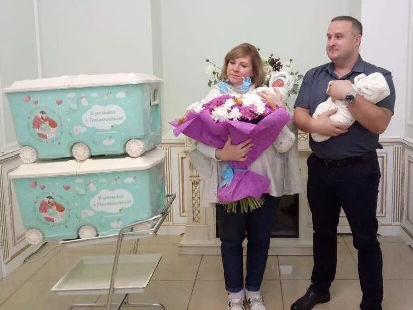 Выписка новорожденного из роддома зимой. Что дают при выписке из роддома. Что дают при выписке из роддома. Что дают при выписке из роддома. Что дают при выписке из роддома.