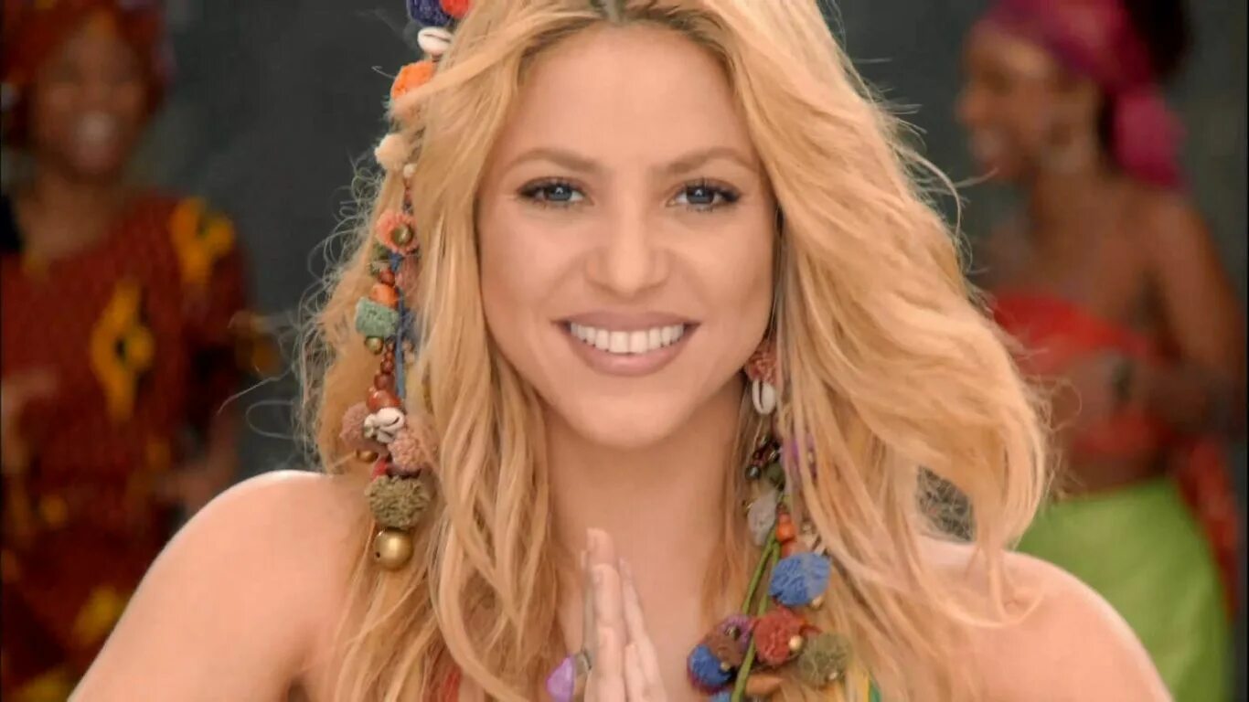 Песни шакиры клипы. Shakira 2007. Shakira 2015. Shakira vevo. Shakira.