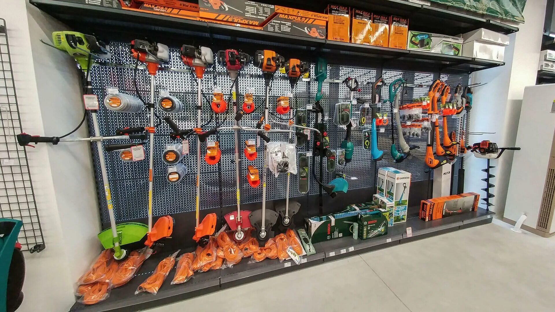 Tools shop users. Diy shop. строительный магазин diy. diy строительные магазины и гипермаркеты. розничная сеть diy и товары для дома что это.