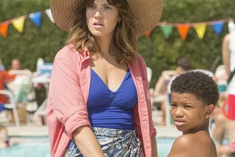 There's more to Mandy Moore's This Is Us boobs than meets...