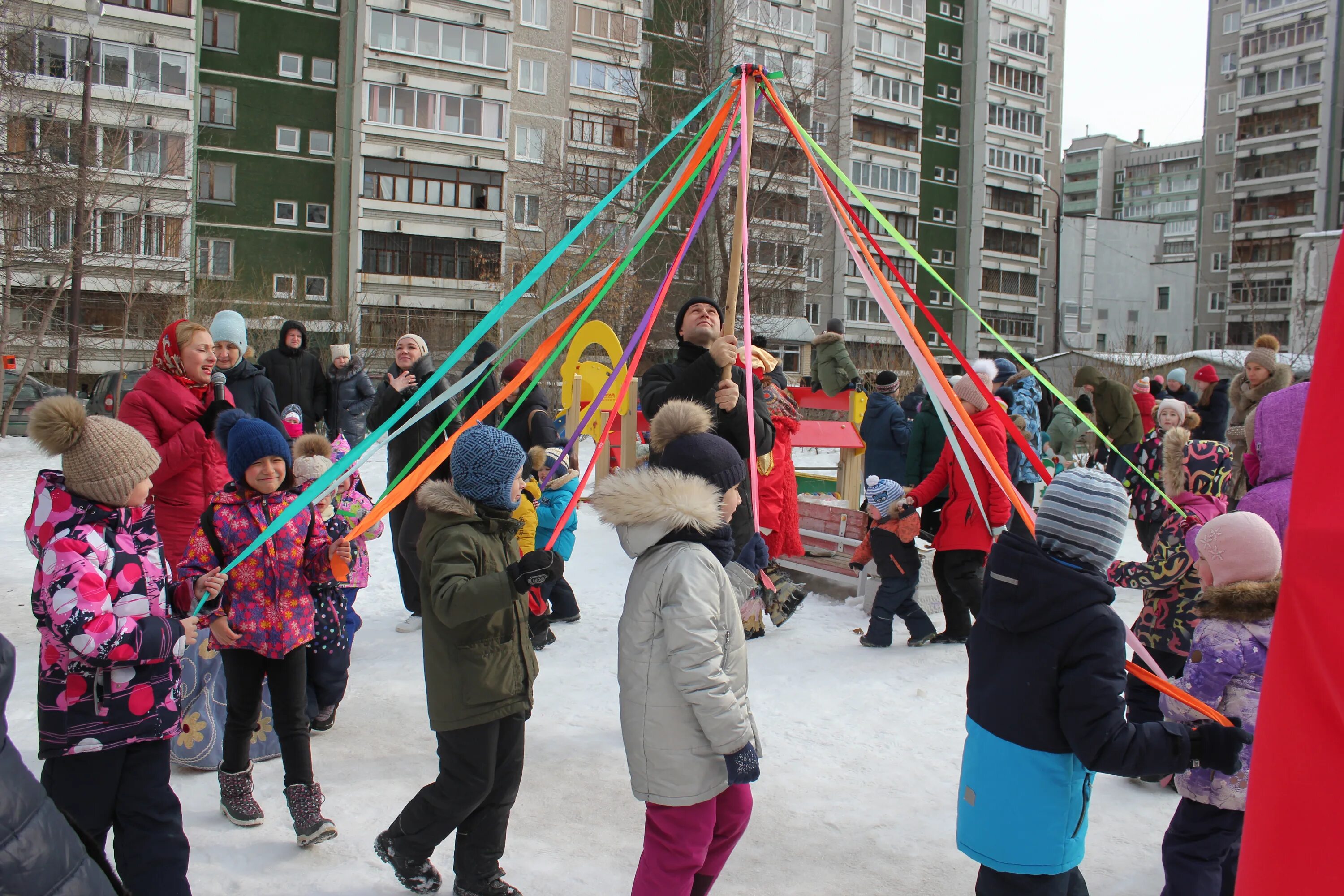 Масленица на Большевиков. Спортивная площадка на Масленице. Масленица в академическом. Воронеж Масленица на Динамо. Ужск чкаловский район