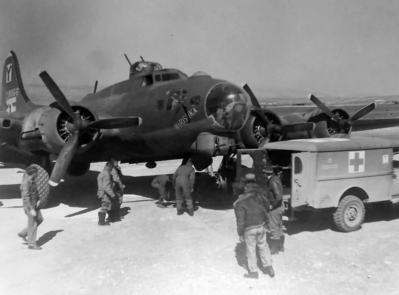 B 17 тесты. Б-17 летающая крепость. B 17 бомбардировщик. Boeing b-17g Flying Fortress. Боинг b-17.