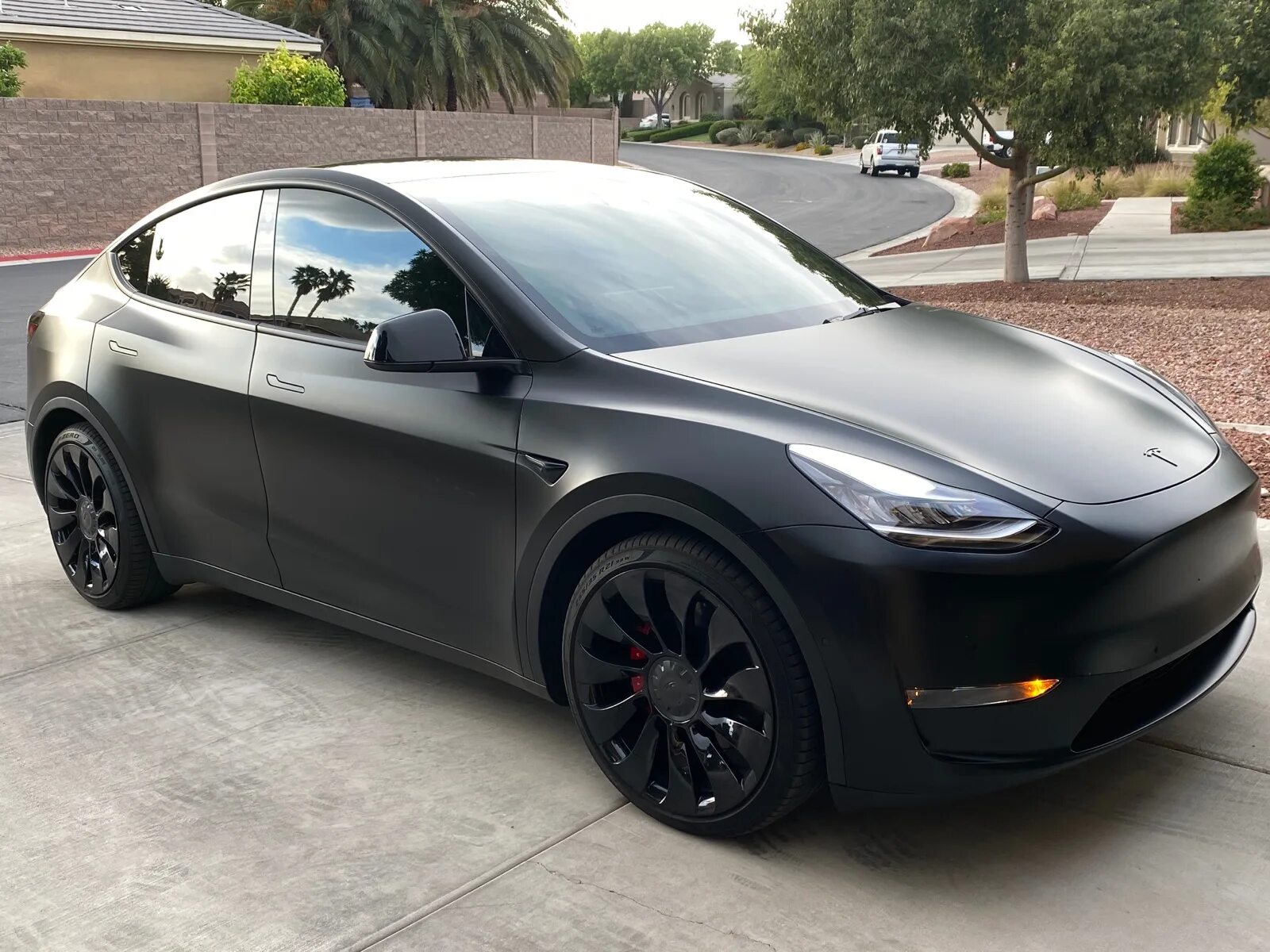 Performance find. Tesla model 3 performance black. tesla model y performance 2025. tesla model x black matte. tesla model y black.
