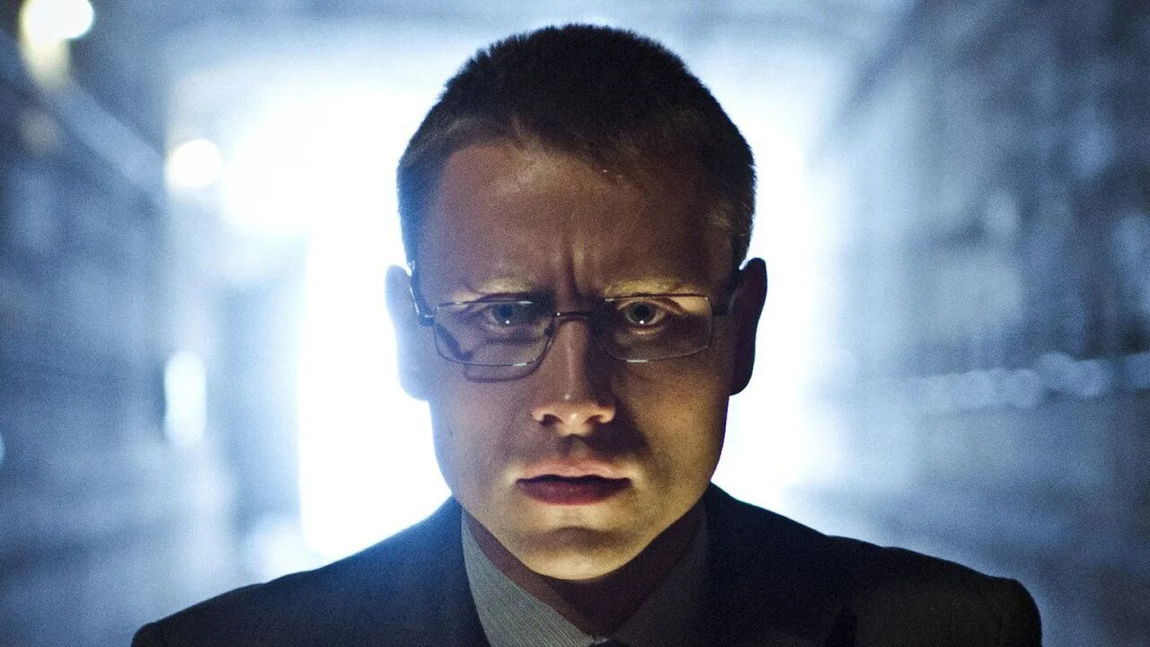 Второй человек на е. Человек перед стеной. Владимир вдовиченков в фильме бумер. Bmw x5 давидыча. Второй человек на е.