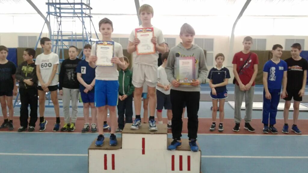 Турнир по боксу в селе смоленское. Зал сш победа барнаул баскетбол. Смоленская спортивная школа. Школа спортивной гимнастики смоленск. Смоленская спортивная школа.