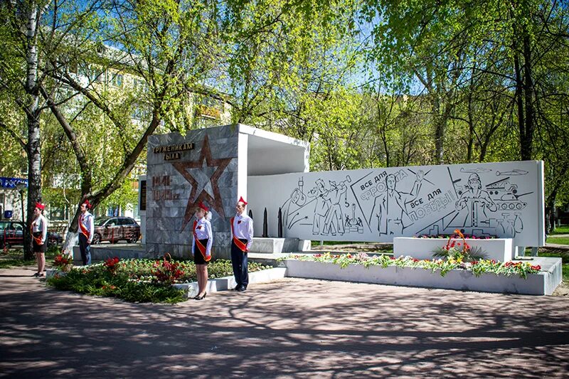 достопримечательности ленинского района нижнего новгорода. бессмертный полк нижний новгород. сквер труженикам тыла нижний новгород. твоя полка рязань магазин. полков нижний новгород.