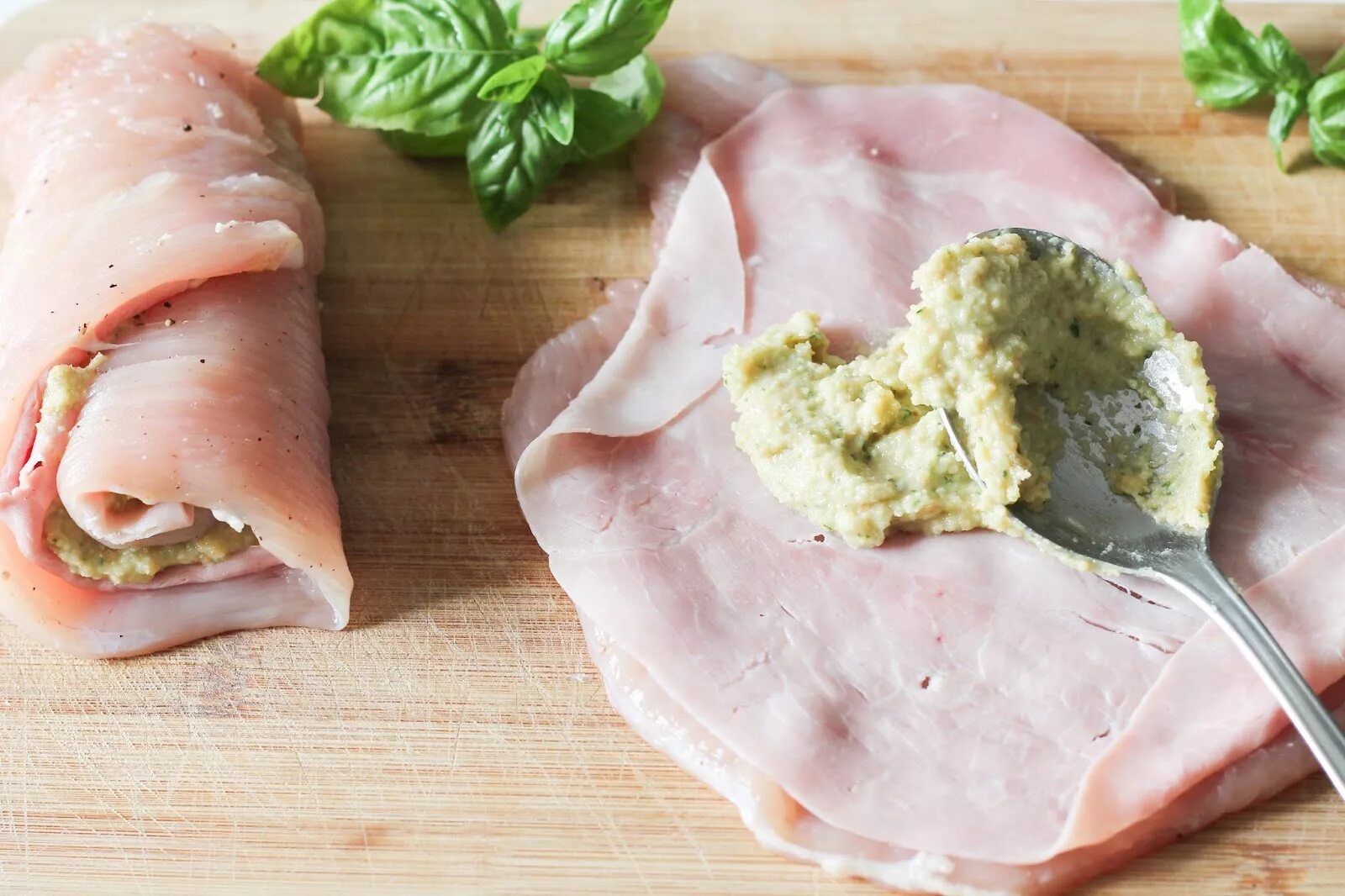 рецепт рулета из филе индейки. рецепт рулета из филе индейки. рецепт рулета из филе индейки. рулет из индейки с сулугуни. риет из индейки.