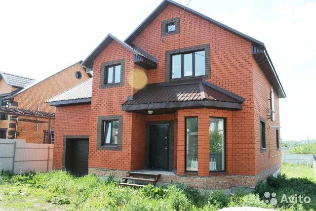 недвижимость бугровка пенза. коттедж в пензе. двухэтажный дом с гаражом из желтого кирпича. частный дом пенза. дома пенза бу.
