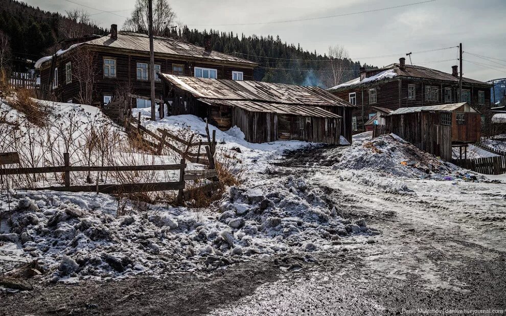 Пос российский краснодар. Поселок российский краснодарский край. Разрушенная деревня. Посёлок российский в краснодаре дороги. Русский поселок видео.